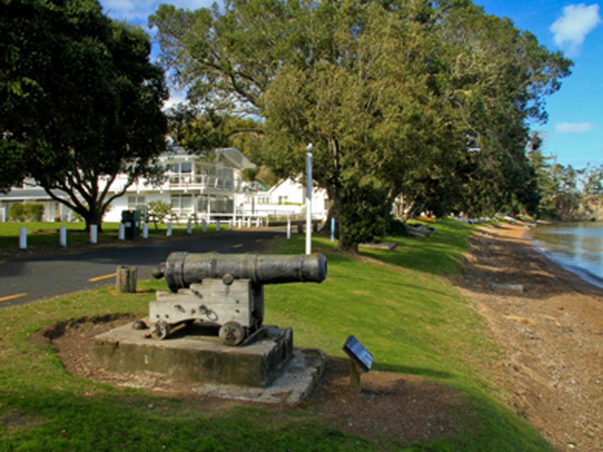 Hananui Lodge And Apartments Рассел Екстер'єр фото